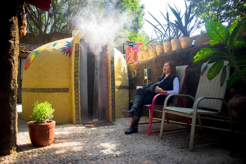 Casona Tlaquepaque Temazcal Y Spa image