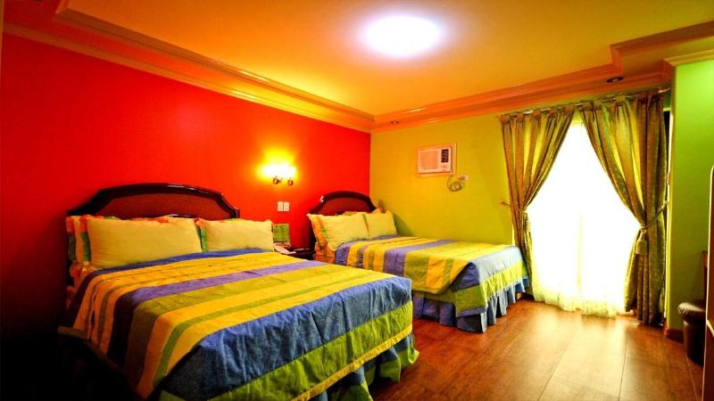 C & L Seaview Hotel