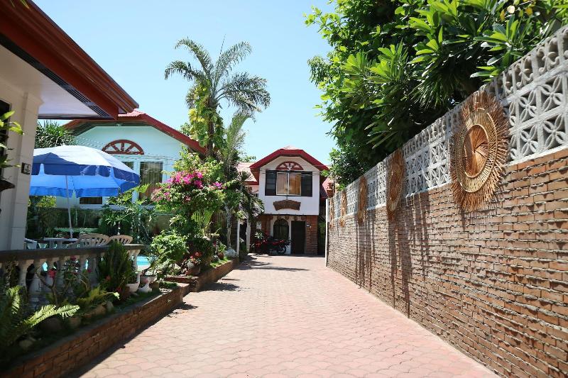 Isla Bonita Beach Resort image