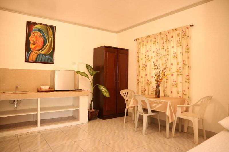 Isla Bonita Beach Resort image