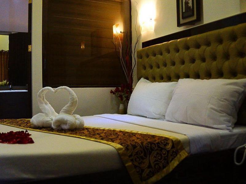 Zanrock Microhotel image