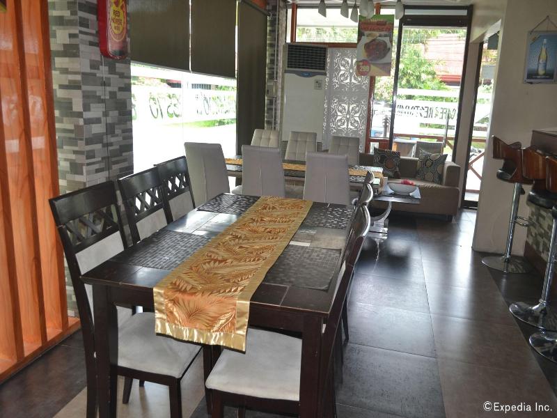 Zanrock Microhotel