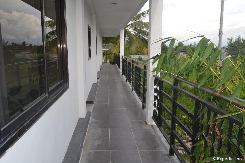 Pearl Suites image