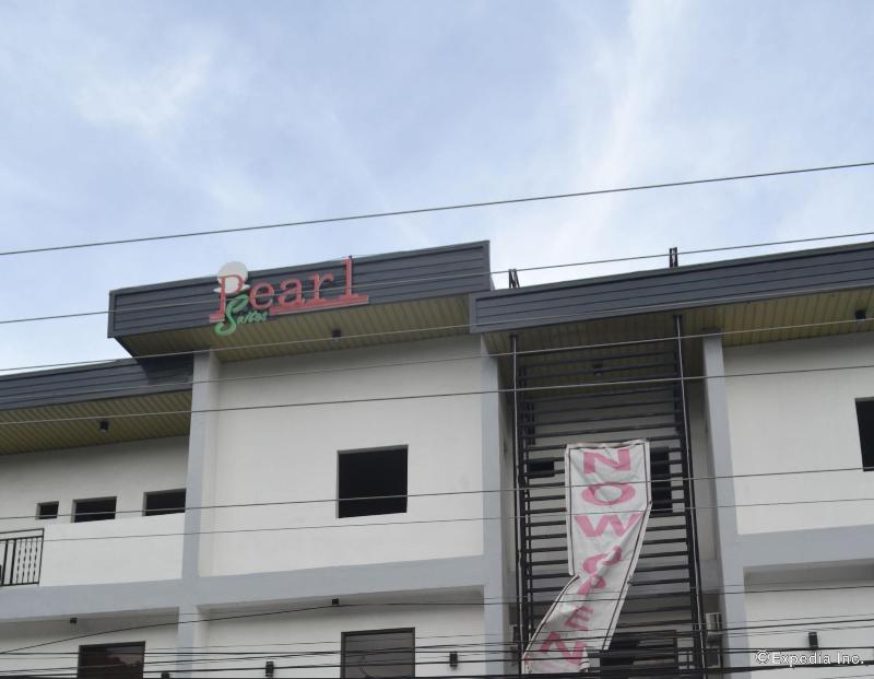 Pearl Suites image