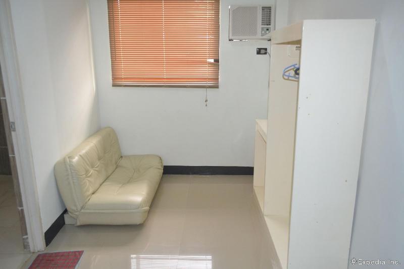 Pearl Suites image