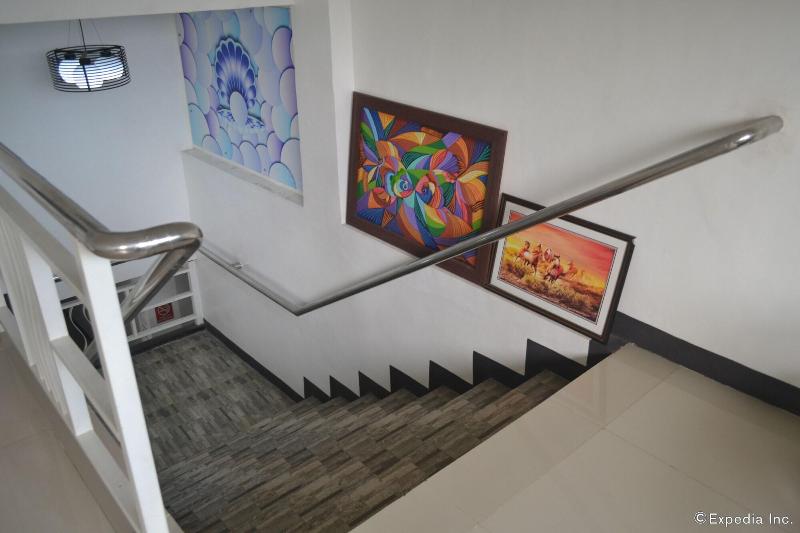 Pearl Suites image