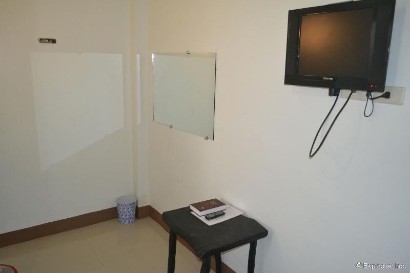 Pearl Suites image