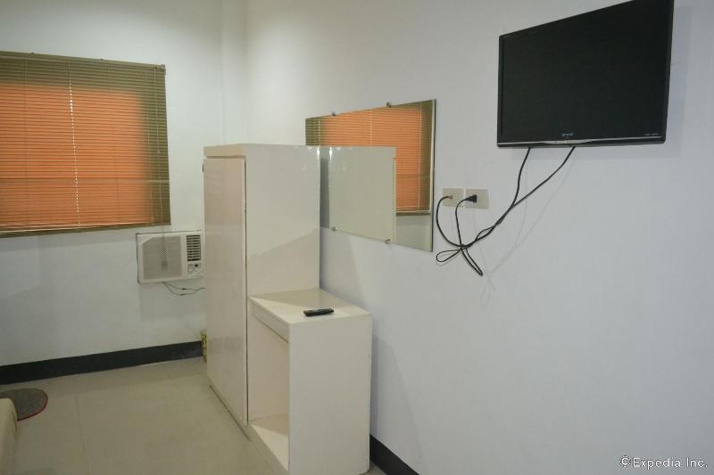 Pearl Suites image