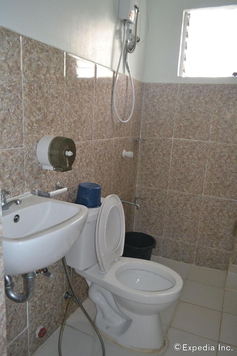 Pearl Suites image
