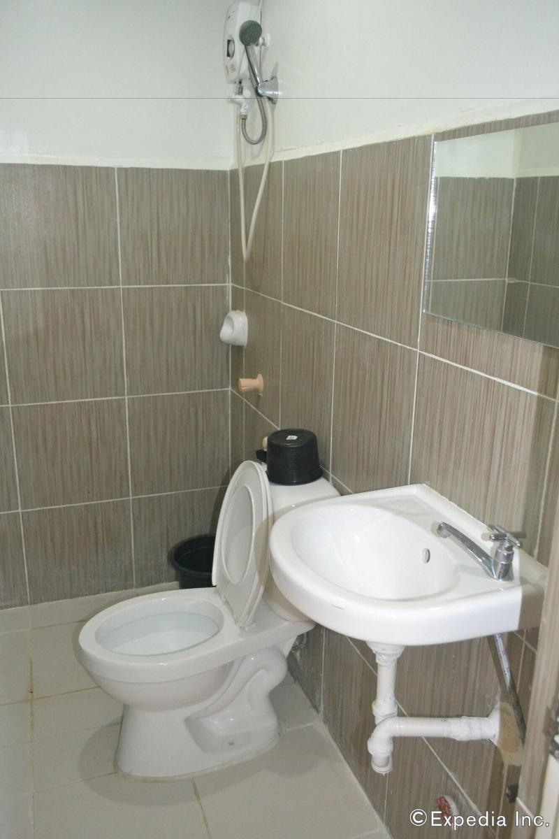 Pearl Suites image