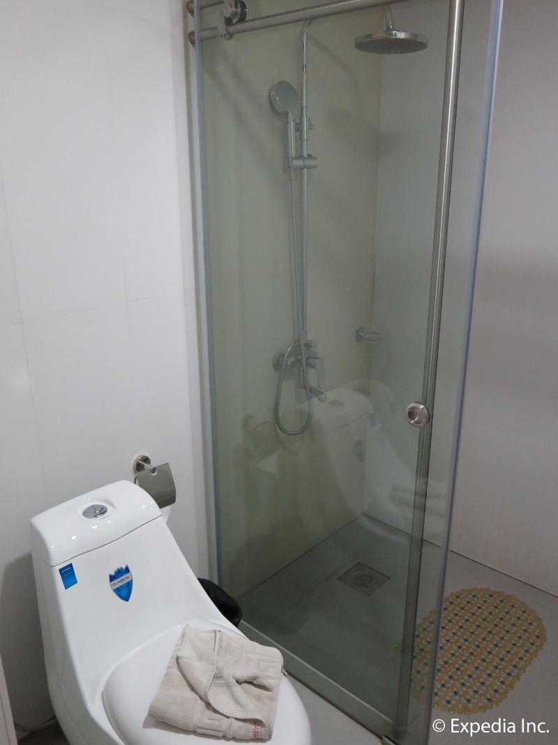 Lucky 9 Budget Hotel image