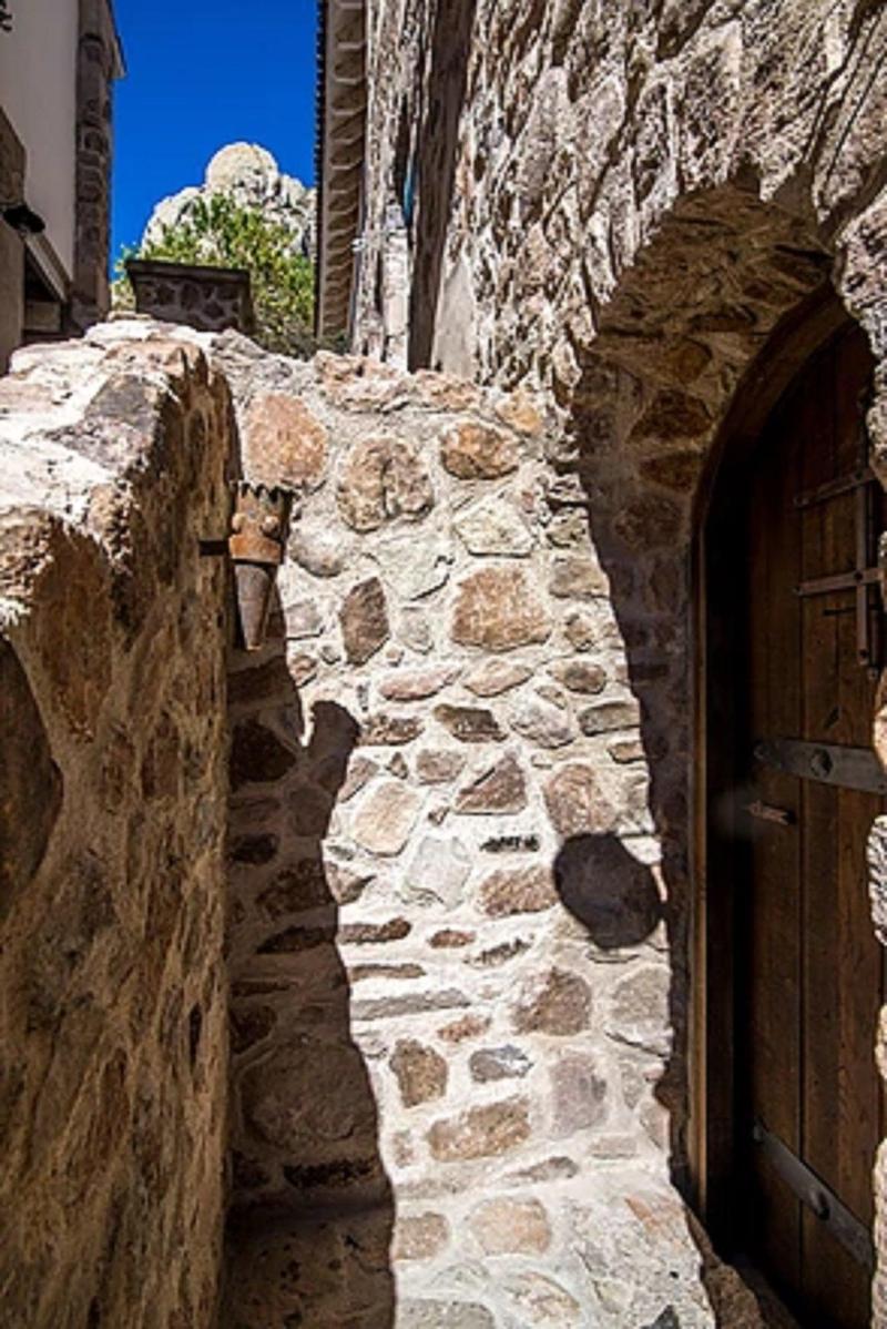 Hotel De Piedra image