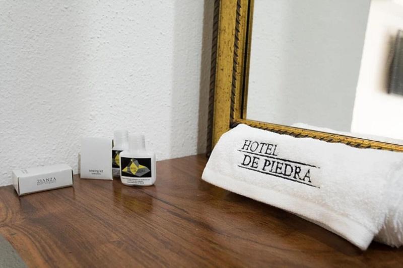Hotel De Piedra image