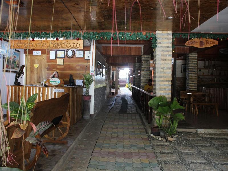 Anda De Boracay White Sand Resort