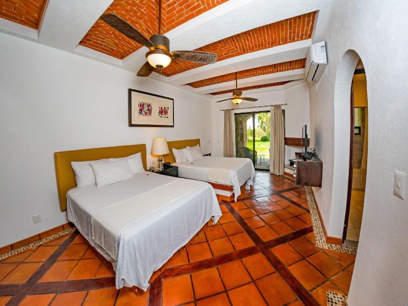 Hotel Villa Mexicana Golf Resort image