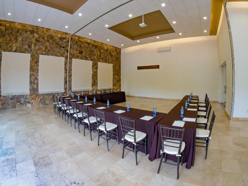 Hotel Villa Mexicana Golf Resort image