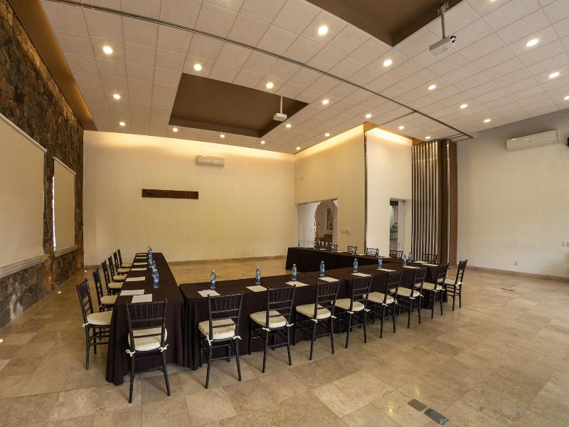Hotel Villa Mexicana Golf Resort image