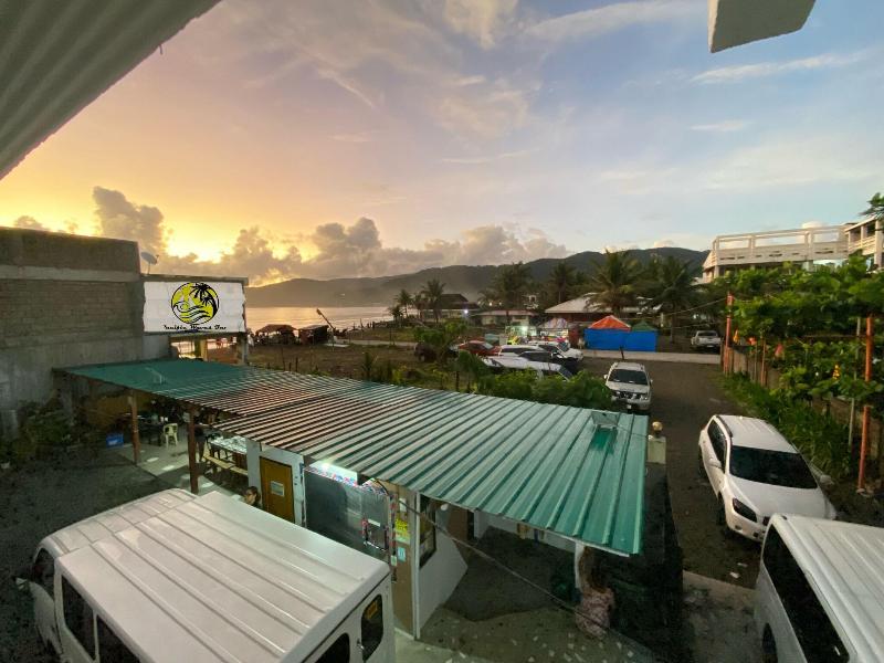 Pacific Waves Inn image