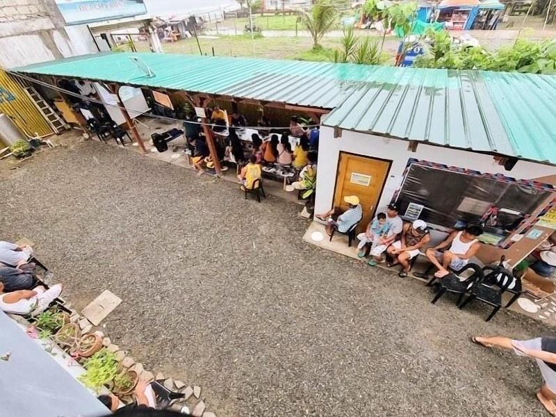 Pacific Waves Inn image