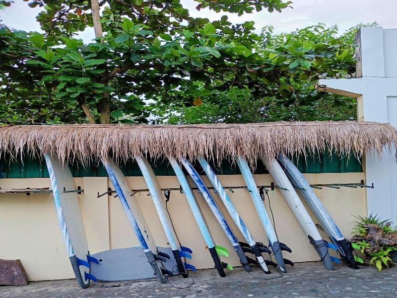 Pacific Waves Inn image