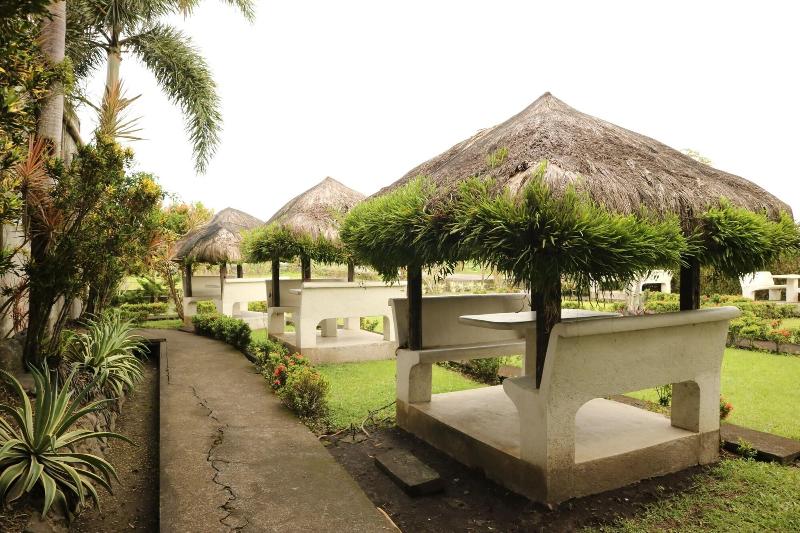 Mayon View Garden Apartelle