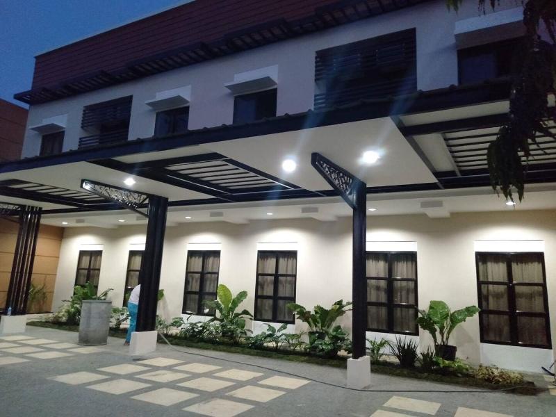 The Royale House Travel Inn And Dormitel 2