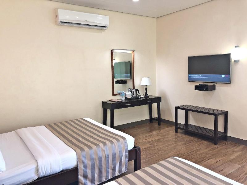 Sea Garden Resort Iloilo image