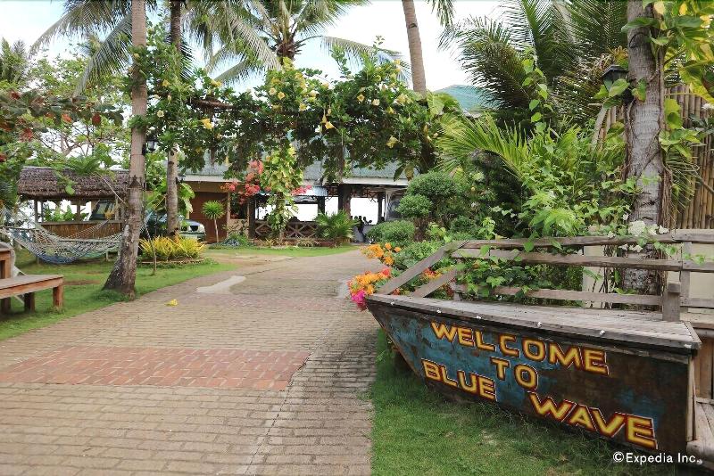 Blue Wave Inn Beach Resort & Restaurant