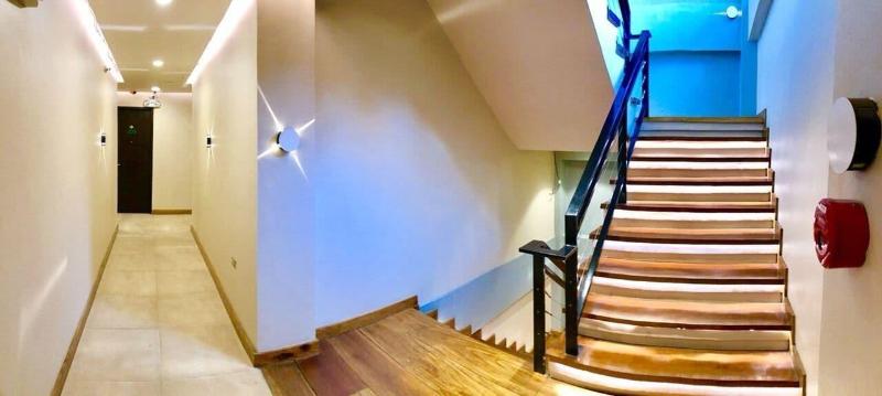 Two Seasons Executive Suites image