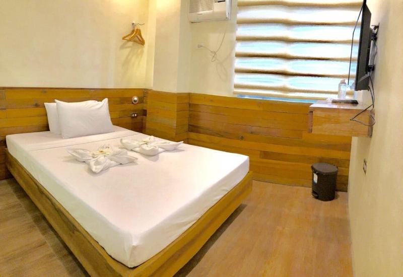 Two Seasons Executive Suites image