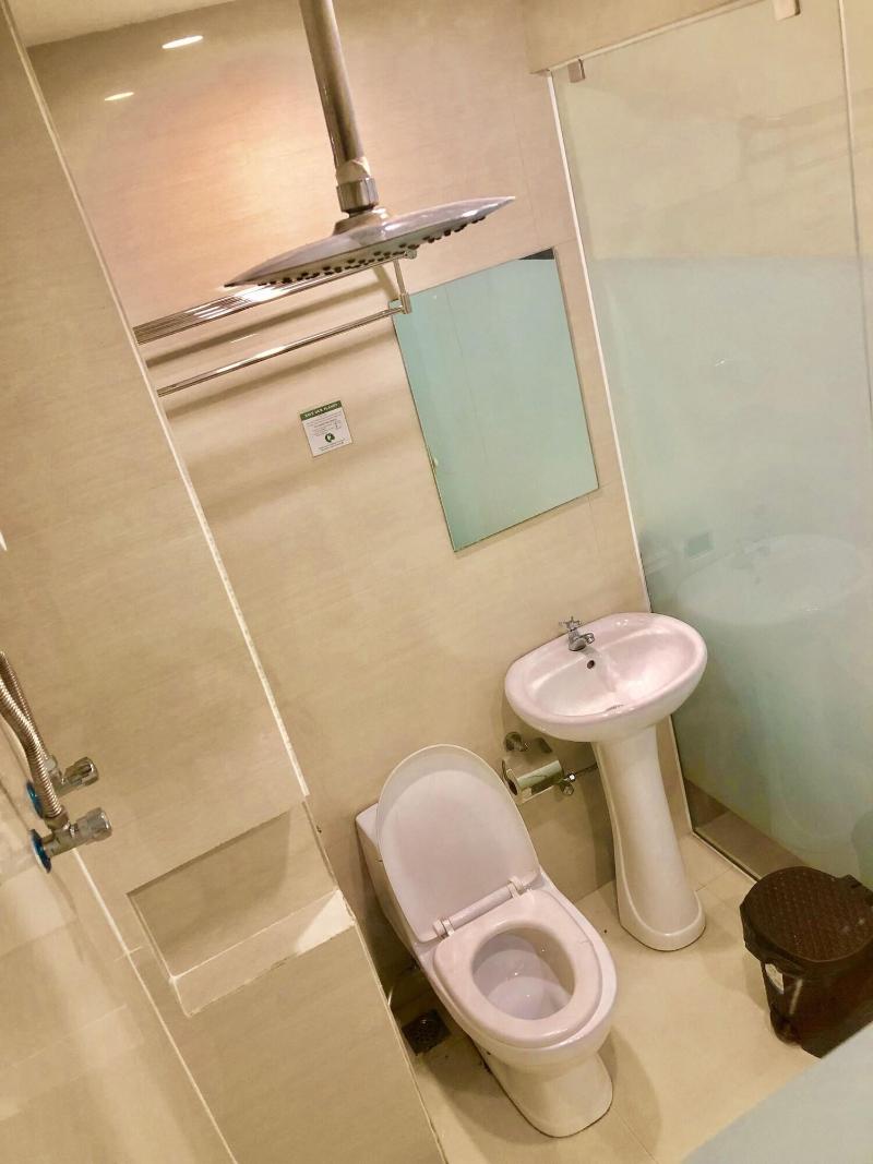 Two Seasons Executive Suites image