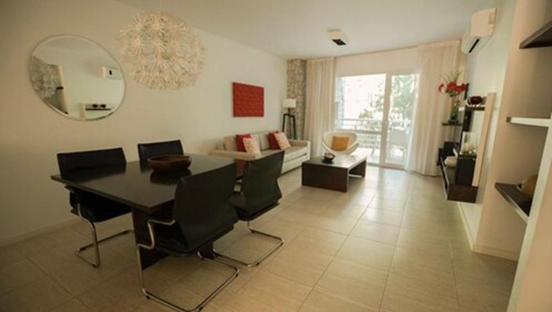 Sea Point image