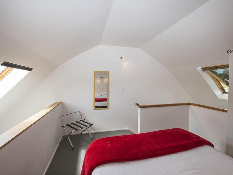 The Claremont Motels & Apartments image