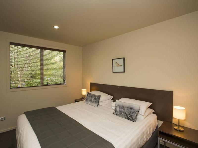The Claremont Motels & Apartments image