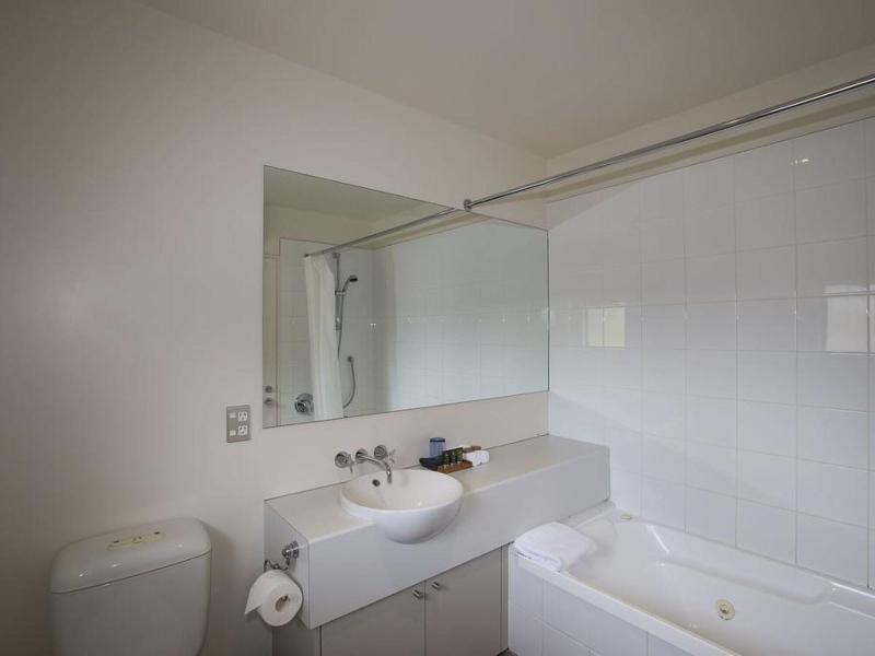 The Claremont Motels & Apartments image