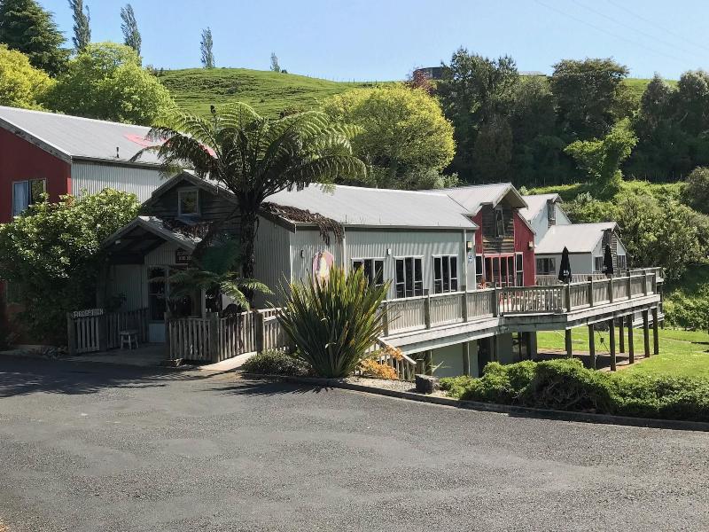 Kiwi Paka Waitomo image