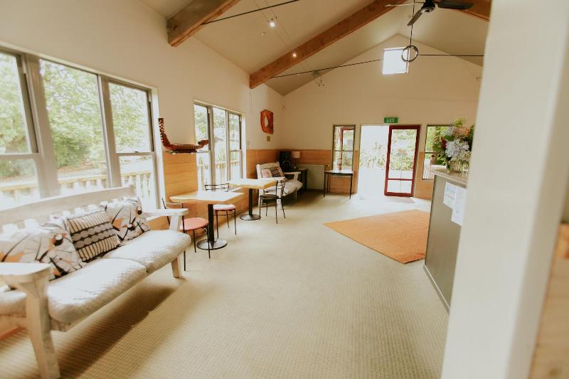 Kiwi Paka Waitomo image