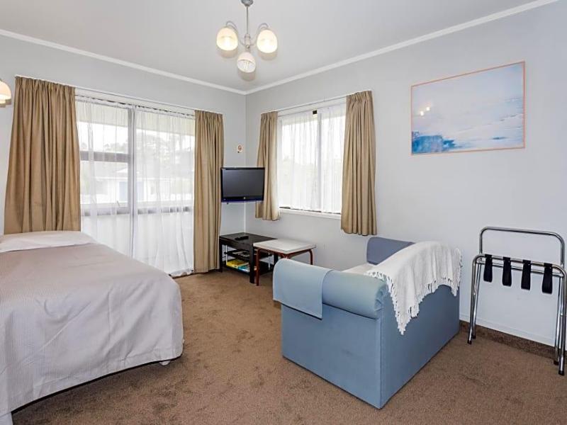 Takapuna International Motor Lodge image