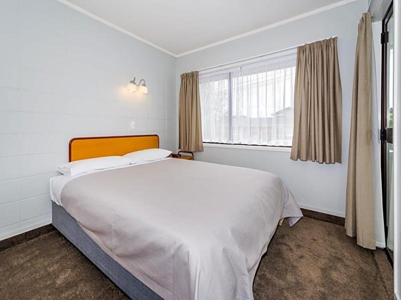 Takapuna International Motor Lodge image