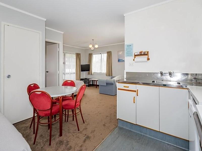 Takapuna International Motor Lodge image