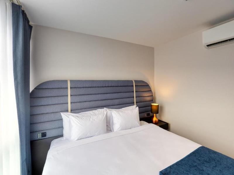 Marsden Suites Albany image