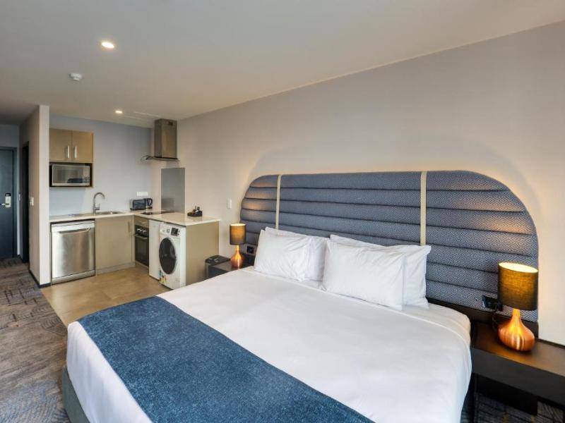 Marsden Suites Albany image