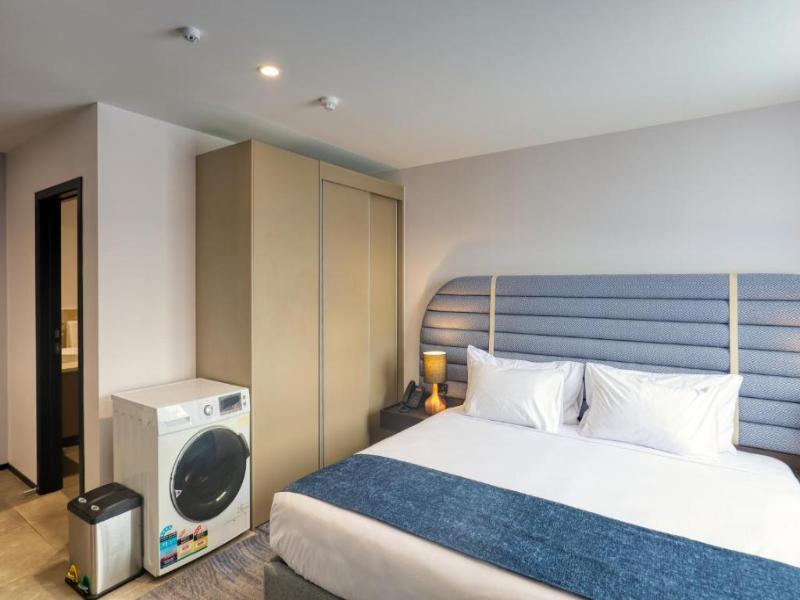 Marsden Suites Albany image