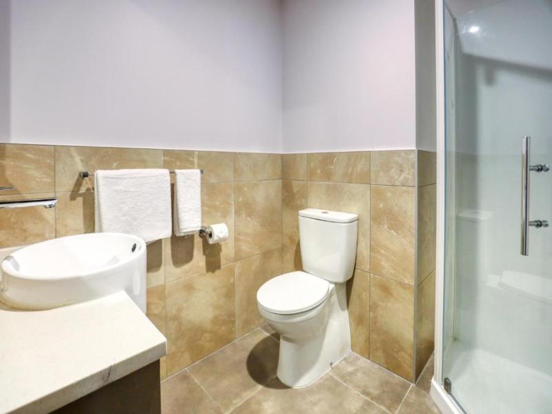 Marsden Suites Albany image