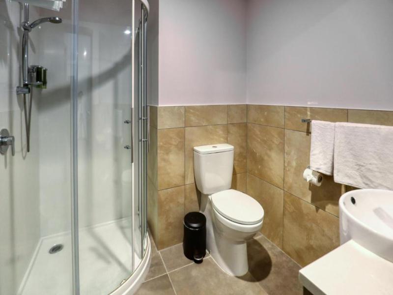 Marsden Suites Albany image