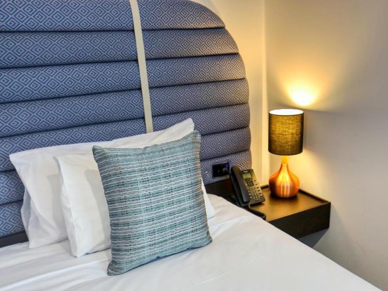 Marsden Suites Albany image