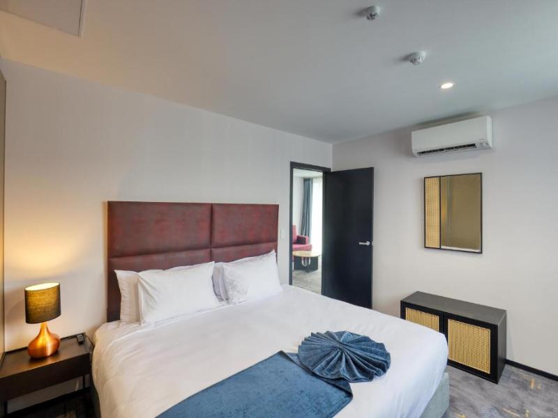 Marsden Suites Albany image
