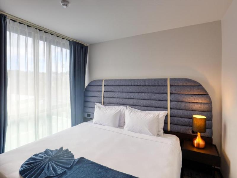 Marsden Suites Albany image