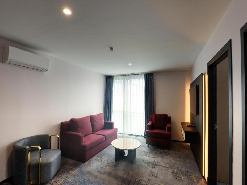 Marsden Suites Albany image