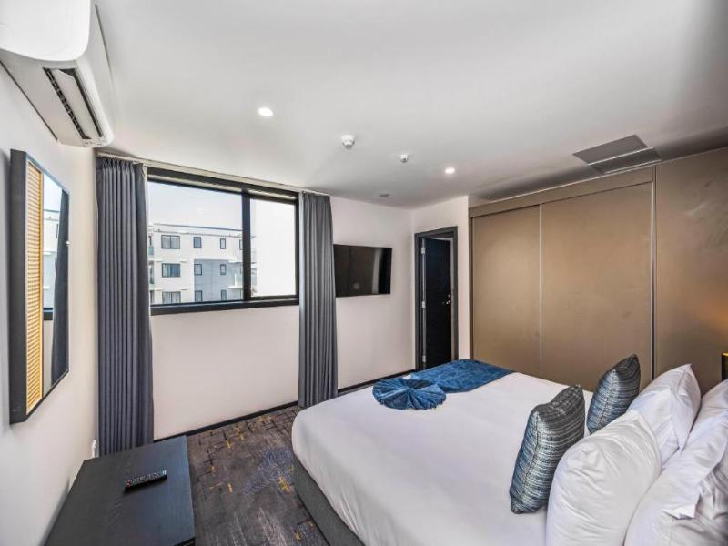 Marsden Suites Albany image